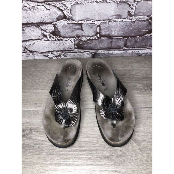 Mephisto Pewter Textured Leather Flip Flops Flower Sandals Women's Sz 38EU/7.5M - Picture 2 of 14